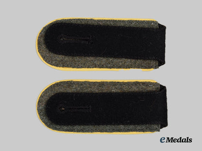 germany,_ss._a_set_of_waffen-_ss_signals_enlisted_personnel_shoulder_straps_ai1_8240
