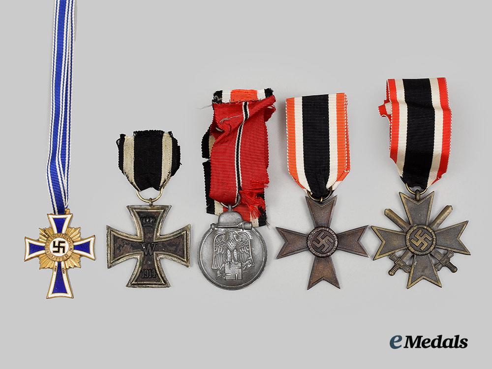 germany,_wehrmacht._a_mixed_lot_of_decorations_ai1_8336_2