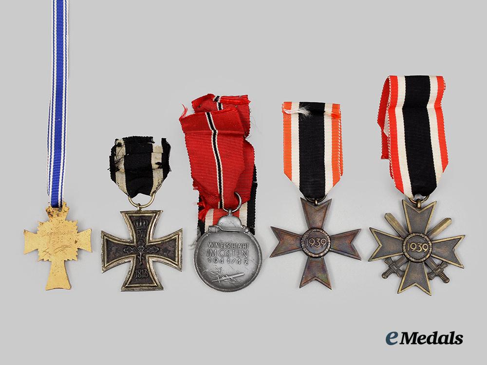 germany,_wehrmacht._a_mixed_lot_of_decorations_ai1_8337_2