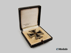 Germany, Wehrmacht. A 1939 Iron Cross I Class, With Case, By Wilhelm Deumer
