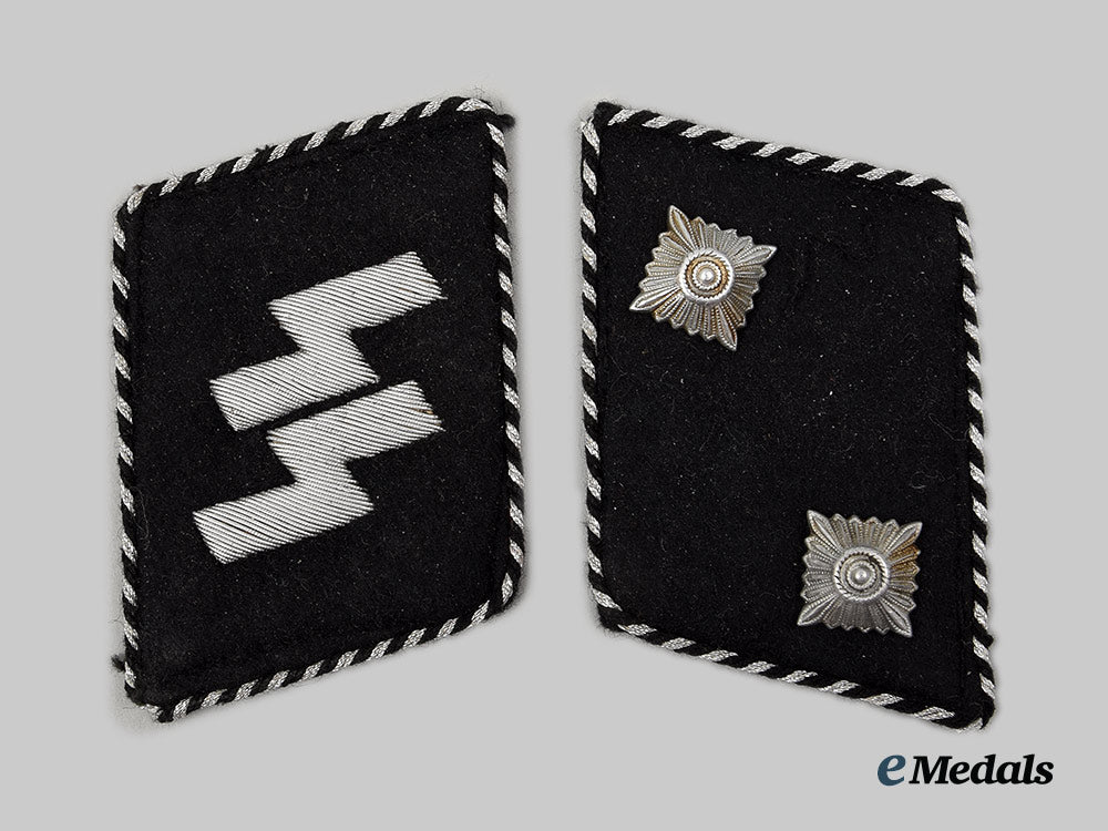 germany,_ss._a_set_of_ss-_oberscharführer_collar_tabs_ai1_8517