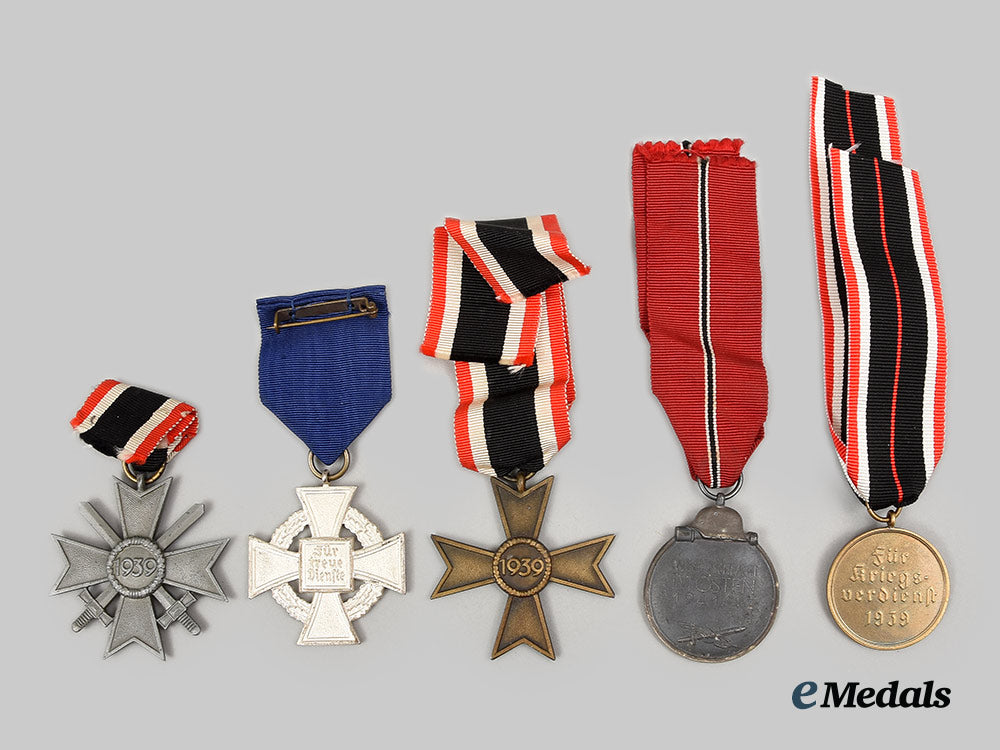 germany,_wehrmacht._a_mixed_lot_of_decorations_ai1_8527_1_1