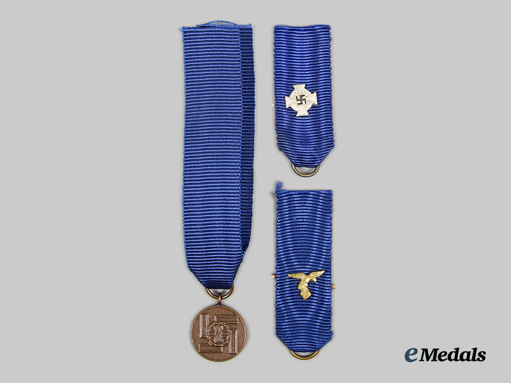 germany,_third_reich._a_mixed_lot_of_miniature_long_service_awards_ai1_8623_1