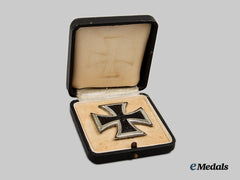 Germany, Wehrmacht. A 1939 Iron Cross I Class, With Case, By Fritz Zimmermann
