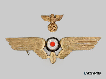 germany,_third_reich._a_set_of_reichsbahn_cap_insignia_ai1_8700_1