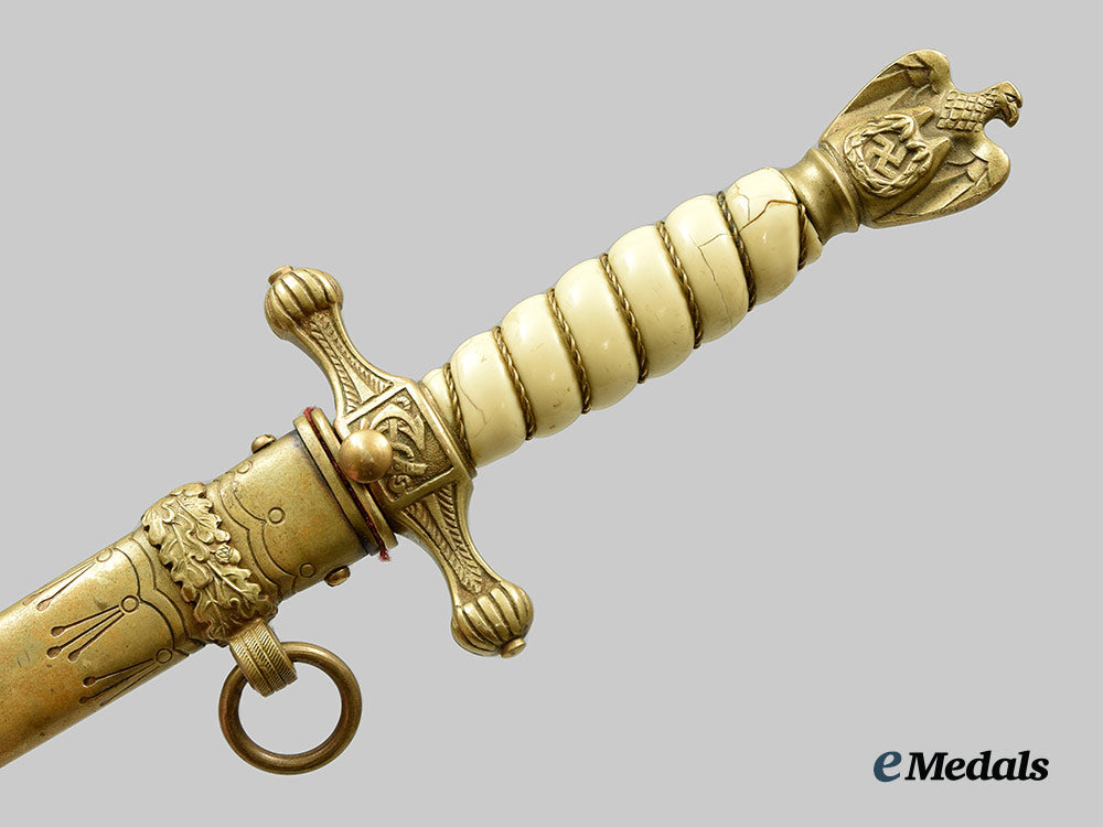 germany,_kriegsmarine._an_officer’s_dress_dagger,_by_weyersberg,_kirschbaum&_cie_ai1_9863