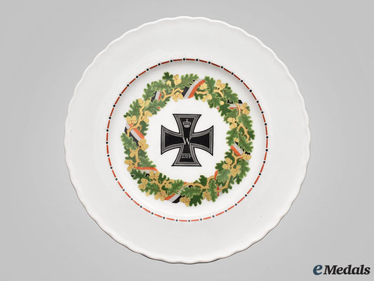 germany,_imperial._a_first_world_war_iron_cross_saucer,1914_by_kpm_ai23__mnc4368