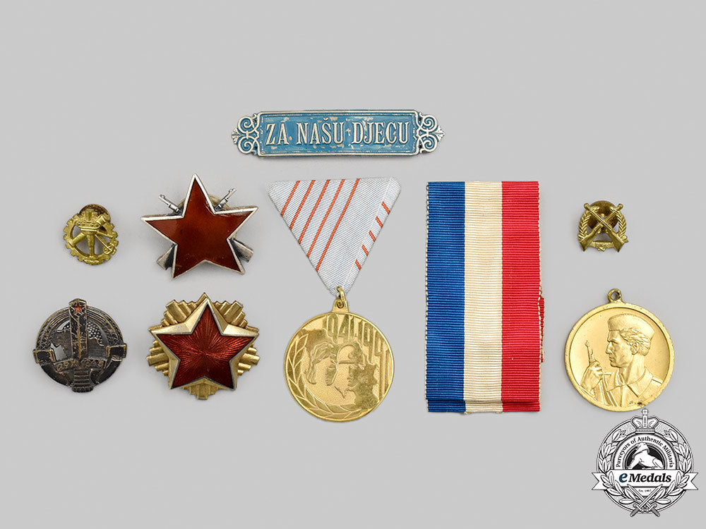 yugoslavia,_socialist_federal_republic;_croatia,_independent_state._a_lot_of_eight_awards_ai_075_1