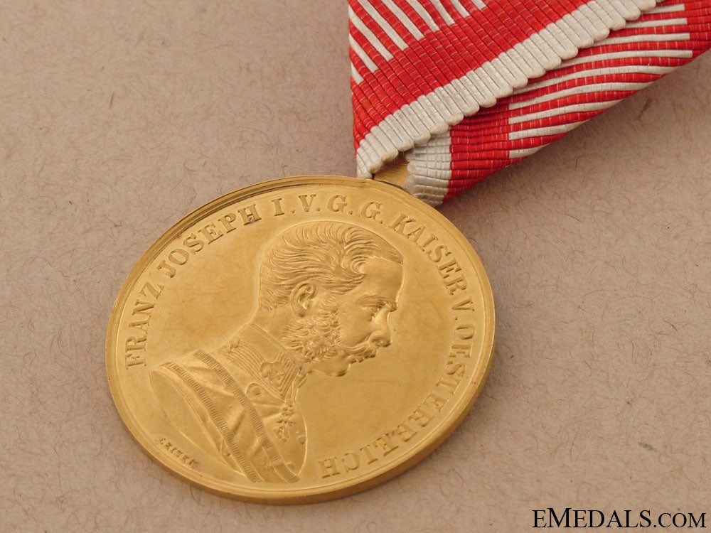 golden_bravery_medal–_in_gold_ambm1000e