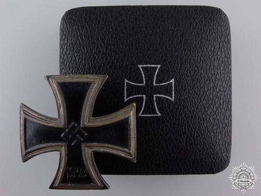 an_early_iron_cross1_st_class1939_by_wilhelm_deumer;_schinkel_version_an_early_iron_cr_54e794a90b33f