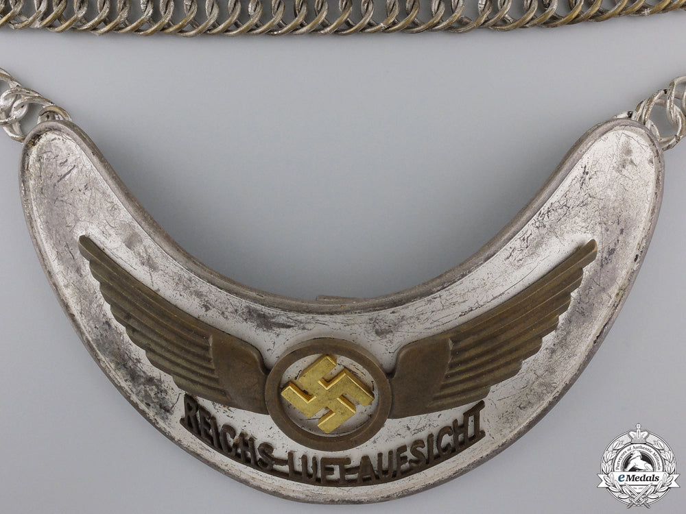 an_early_luftwaffe_air_traffic_controller's"_reichs-_luft-_aufsicht"_gorget_an_early_luftwaf_55157e524e40c