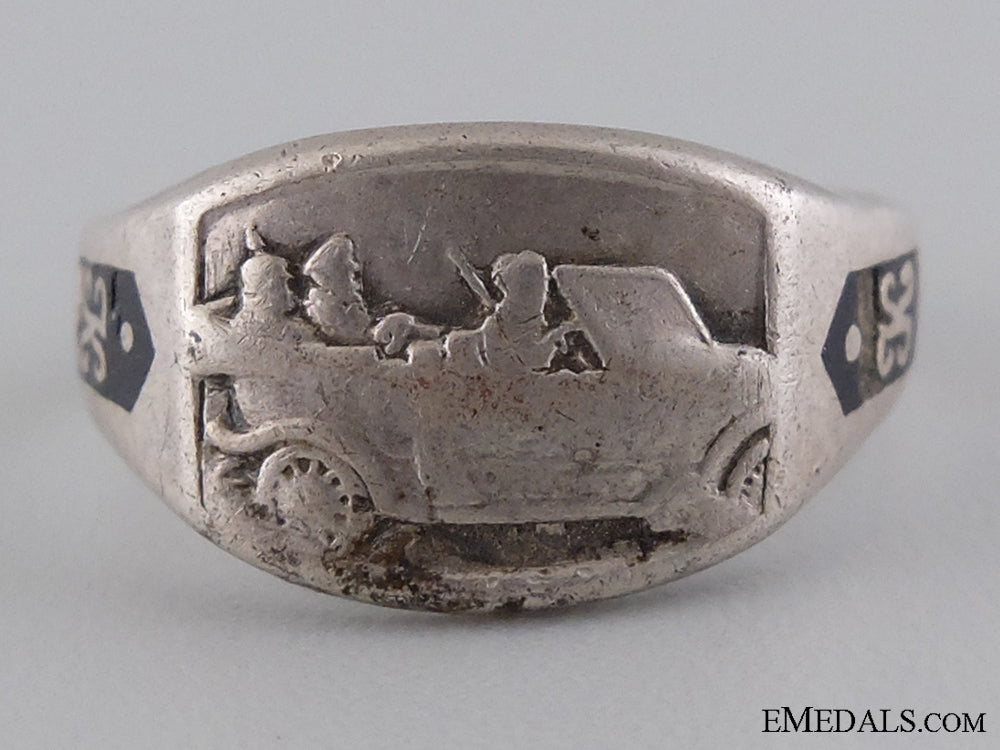an_extremely_rare_wwi_military_car_driver’s_silver_ring_an_extremely_rar_54468c72bd713