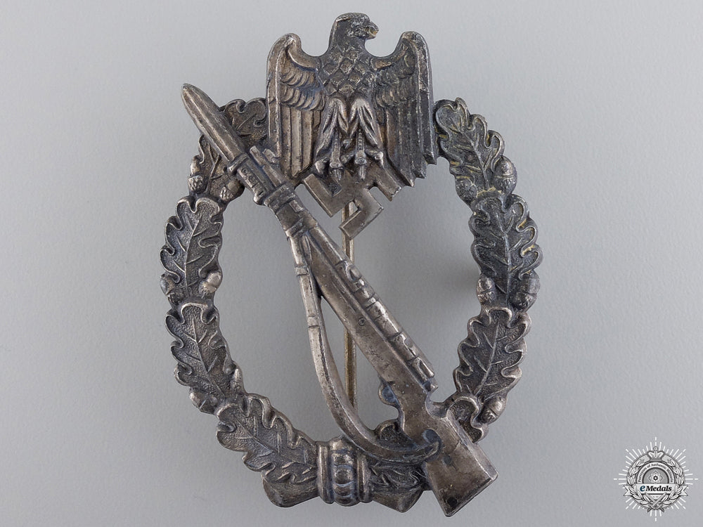 an_infantry_badge;_silver_grade_an_infantry_badg_5470a1d9c8018