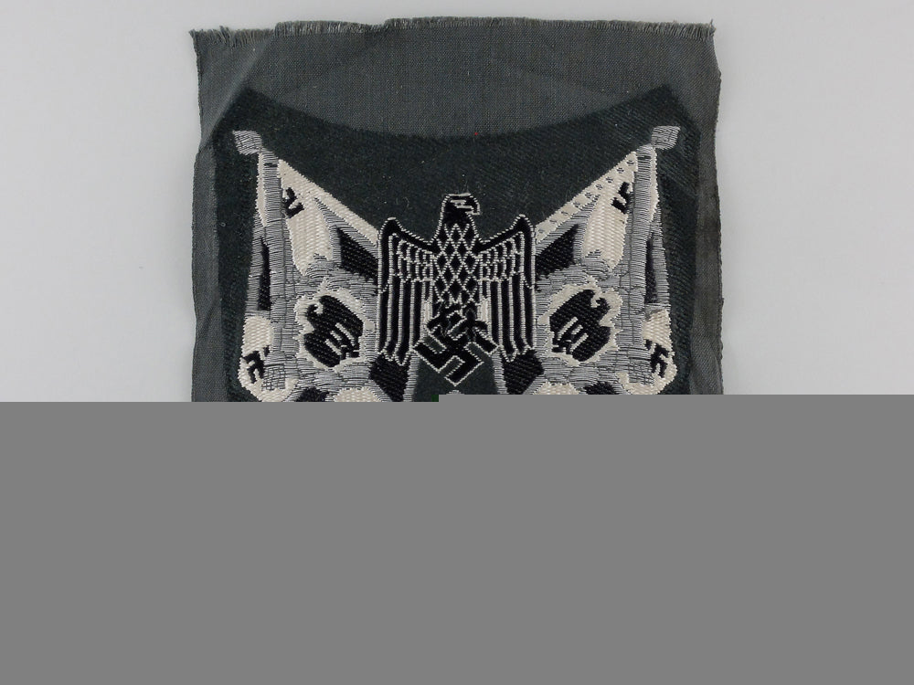 an_infantry_flag_bearer_sleeve_insignia;_tunic_removed_an_infantry_flag_55cf545add2e4