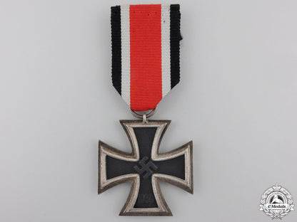 an_iron_cross_second_class1939_by_j.e._hammer&_sohne_an_iron_cross_se_555b3bfb1000f