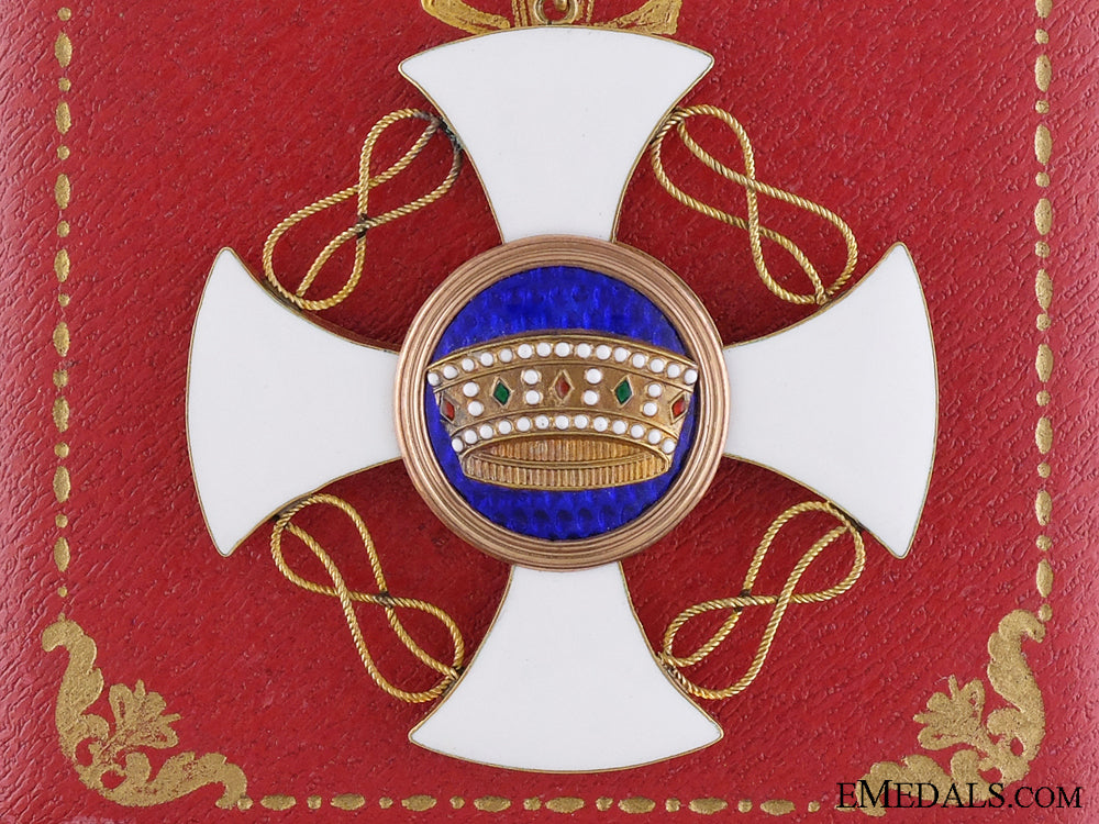 an_italian_order_of_the_crown_in_gold;_commander_an_italian_order_5449634a24ab7
