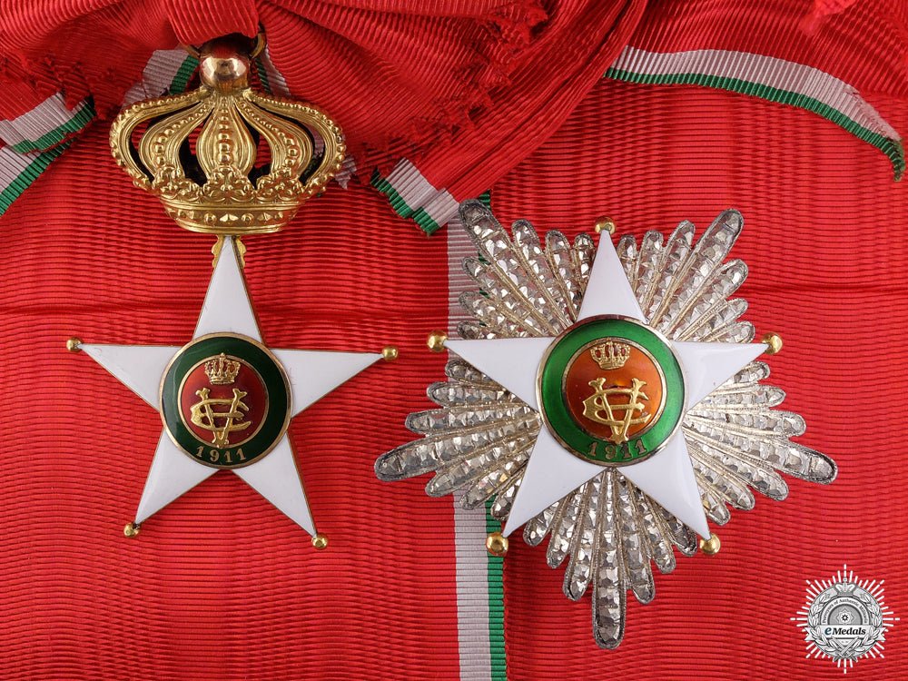 an_italian_order_of_the_colonial_star_in_gold;_grand_cross_an_italian_order_54c694749711b