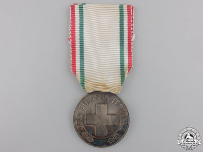 italy,_kingdom._a_red_cross_merit_medal,_c.1918_an_italian_red_c_553914a06e2e5