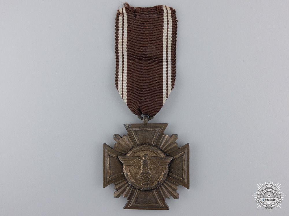 an_nsdap_long_service_award;_ten_year_cross_an_nsdap_long_se_55032463dcd8f