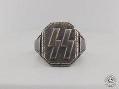 An Ss Silver Ring