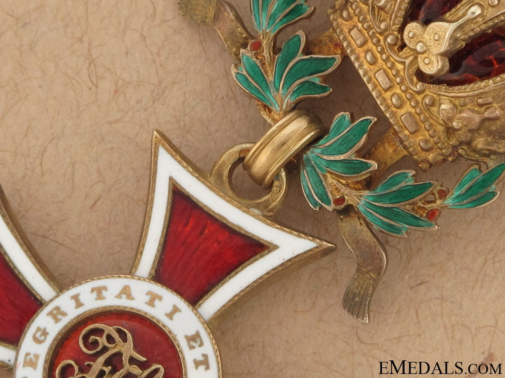 order_of_leopold_with_war_decoration_ao1057j