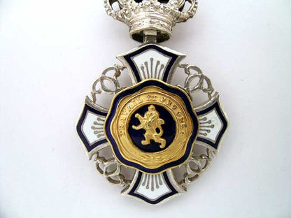 royal_order_of_the_lion_b1160002