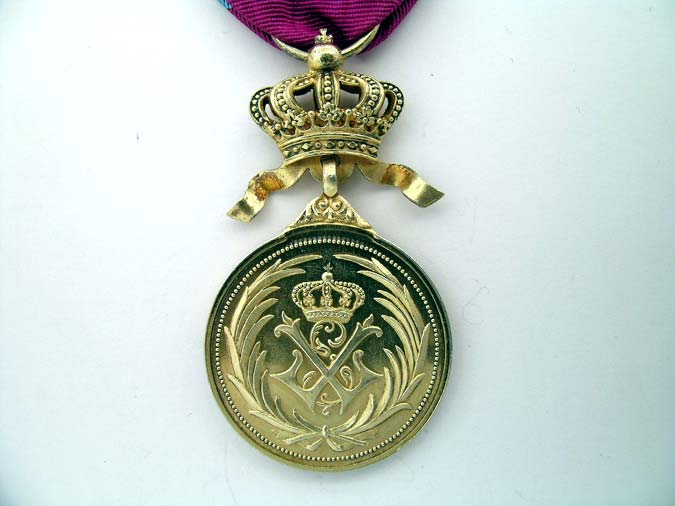 royal_order_of_the_lion_b1170003