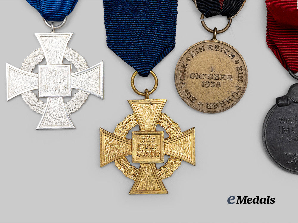 germany,_third_reich._a_mixed_lot_of_awards_for_military_and_civil_service_e_medals__g62819_8