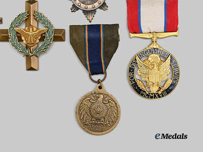 united_states._a_lot_of_five_american_medals_e_medals__m0625-122_3
