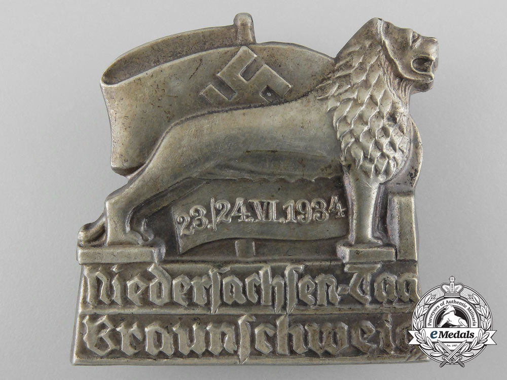 a1937_nsdap_neustadt_district_day_badge_b_0083