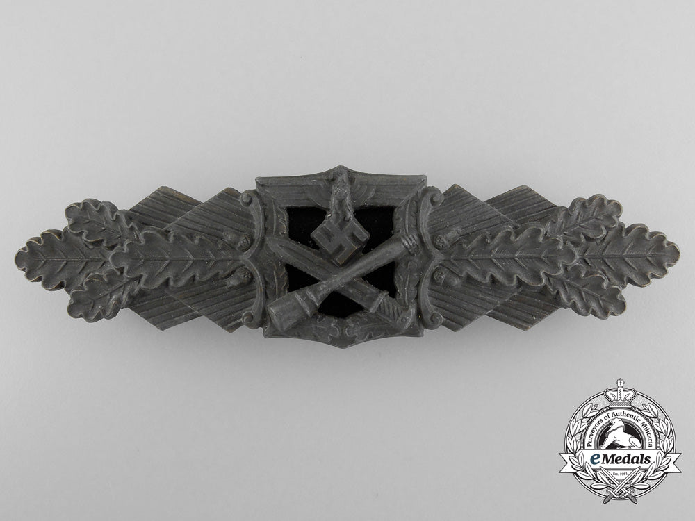 a_bronze_grade_close_combat_clasp_by_steinhauer&_luck_b_0256