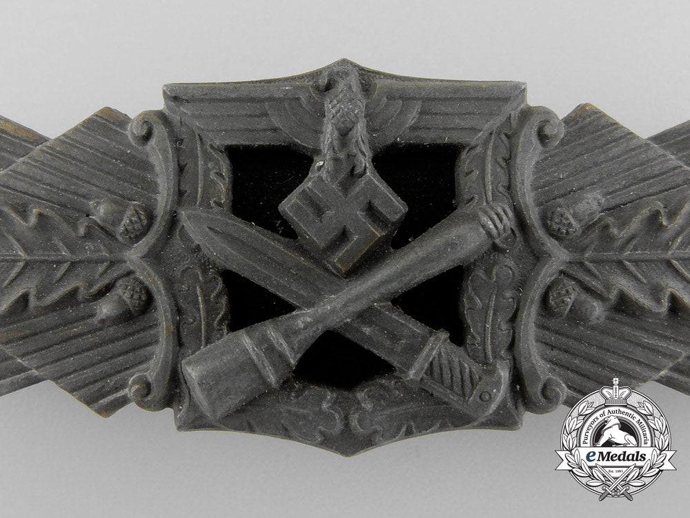 a_bronze_grade_close_combat_clasp_by_steinhauer&_luck_b_0257