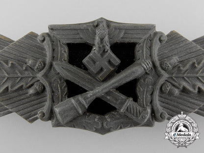 a_bronze_grade_close_combat_clasp_by_steinhauer&_luck_b_0257