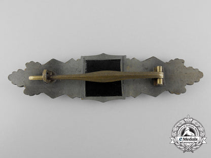a_bronze_grade_close_combat_clasp_by_steinhauer&_luck_b_0258