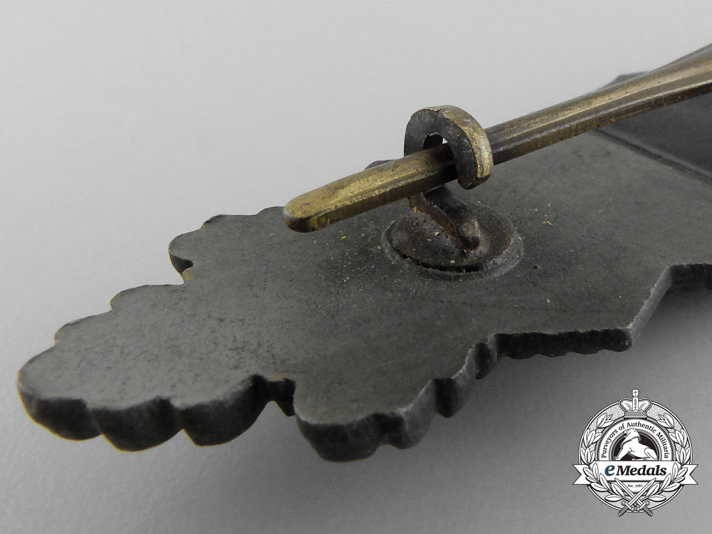 a_bronze_grade_close_combat_clasp_by_steinhauer&_luck_b_0261