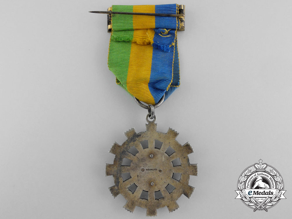 ecuador,_republic._an_order_of_merit;_knight,_by_cejalvo,_c.1945_b_0313