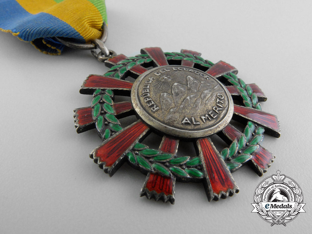 ecuador,_republic._an_order_of_merit;_knight,_by_cejalvo,_c.1945_b_0315