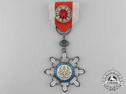 a_chinese_order_of_the_golden_grain;_officer,4_th_class_with_case_b_0666