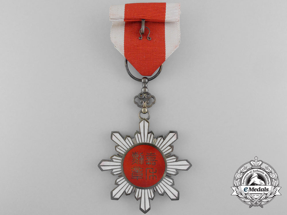 a_chinese_order_of_the_golden_grain;_officer,4_th_class_with_case_b_0669