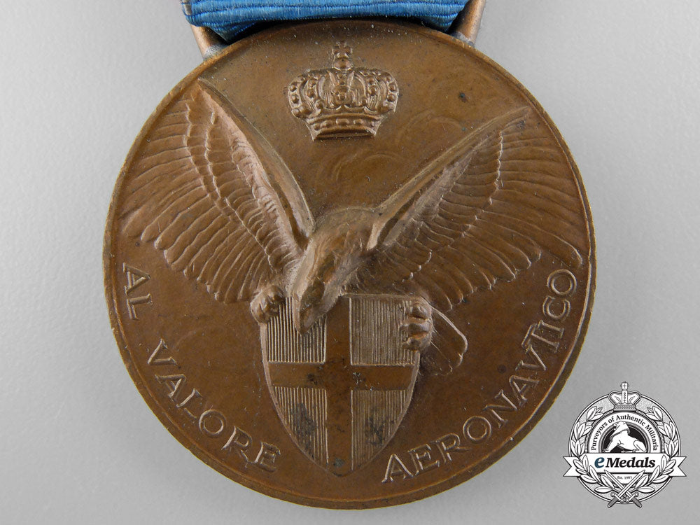 a_second_war_period_italian_aeronautic_valour_medal;_bronze_grade_b_0696