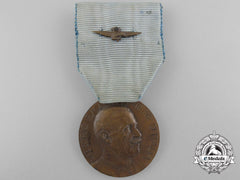 An Italian Air Force Long Service Medal; Bronze Grade For Ten Years' Service