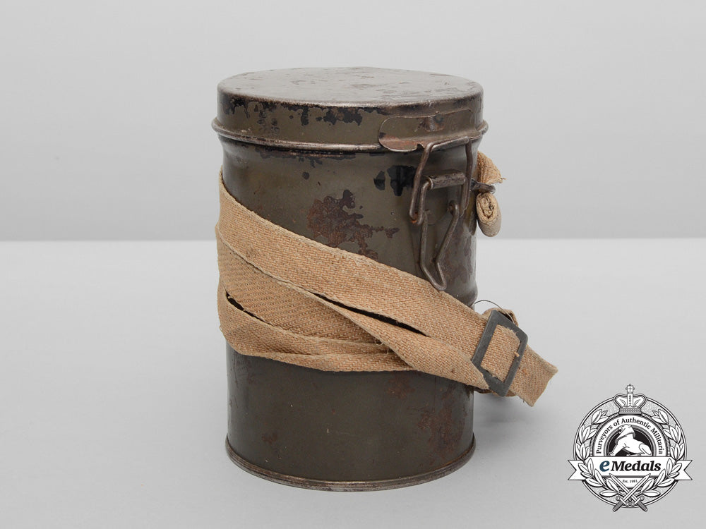 a_first_war_german_a1_gas_mask_with_canister;_bourlon_wood1918_b_0883