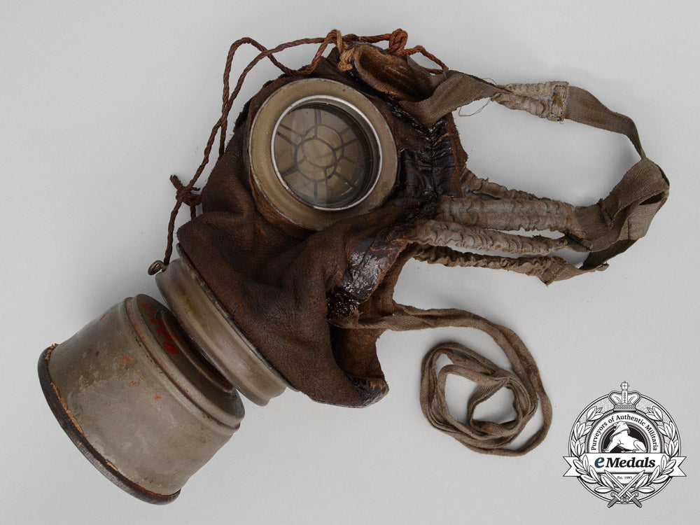 a_first_war_german_a1_gas_mask_with_canister;_bourlon_wood1918_b_0885