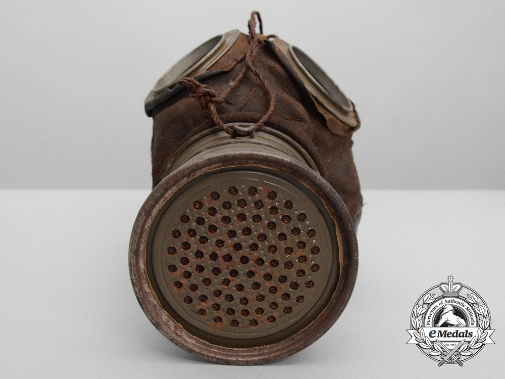 a_first_war_german_a1_gas_mask_with_canister;_bourlon_wood1918_b_0886