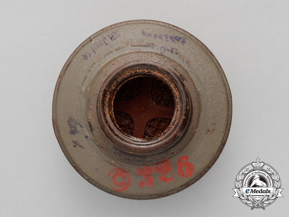 a_first_war_german_a1_gas_mask_with_canister;_bourlon_wood1918_b_0888