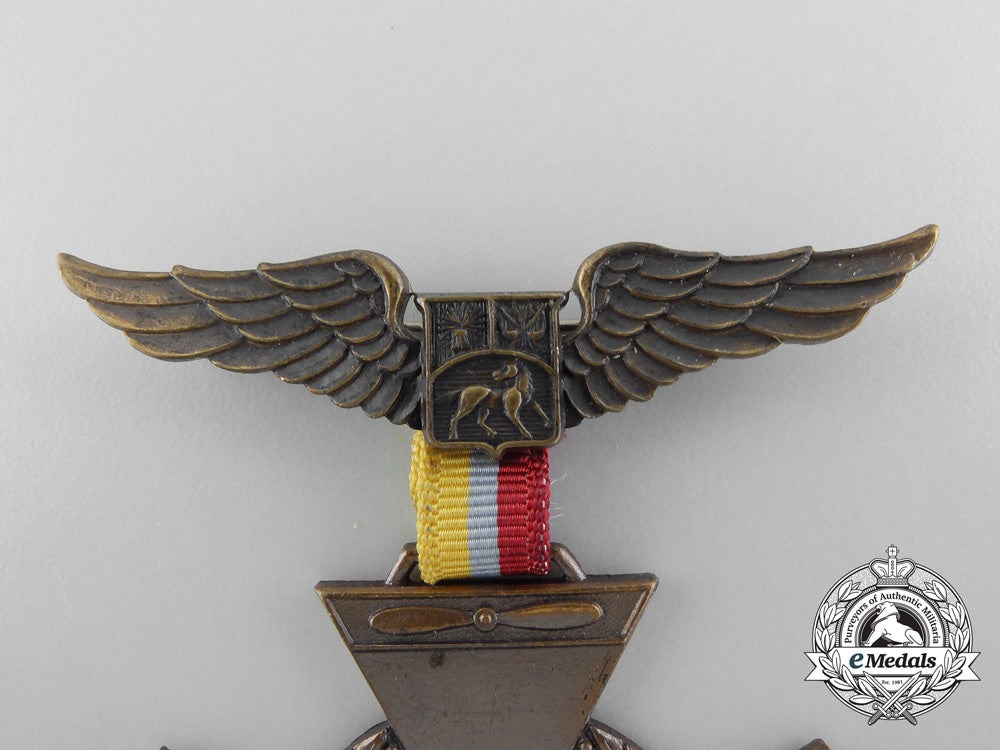 a_cross_of_the_venezuelan_air_force;3_rd_class_on_sales_board_b_1067