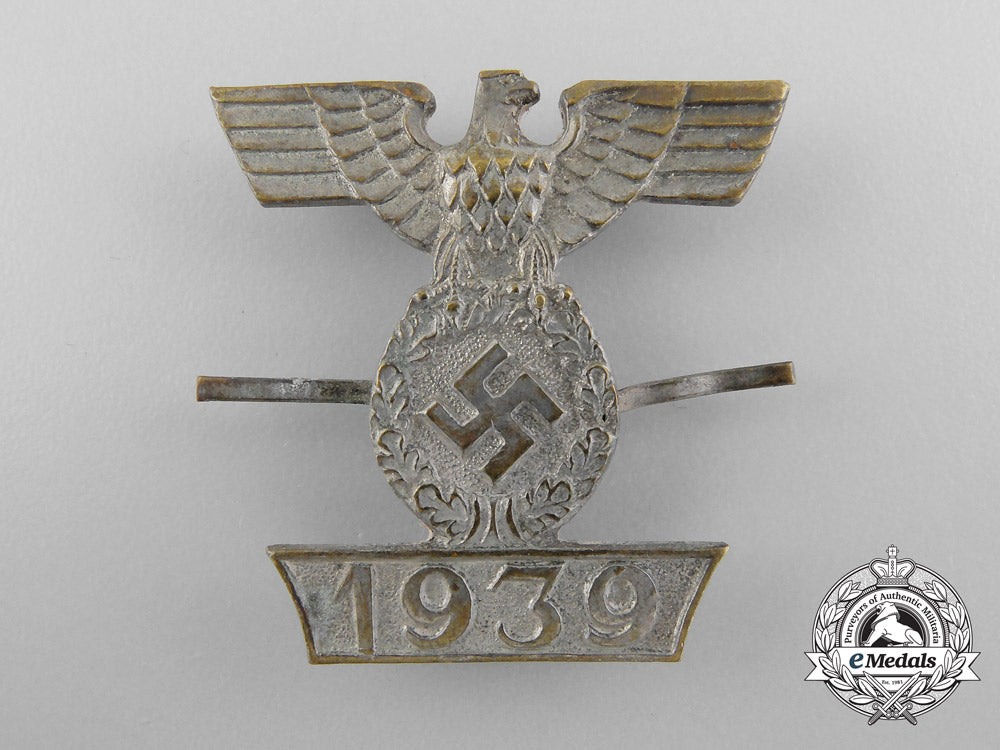 germany,_wehrmacht._a_clasp_to_the_iron_cross,_ii_class,_type_i,_by_boerger&_co,_b_1179_1