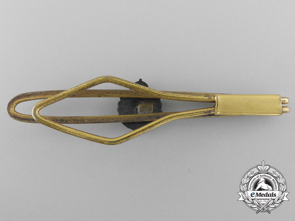 a_second_war_canadian_armoured_corps_locket_and_clip_b_1714