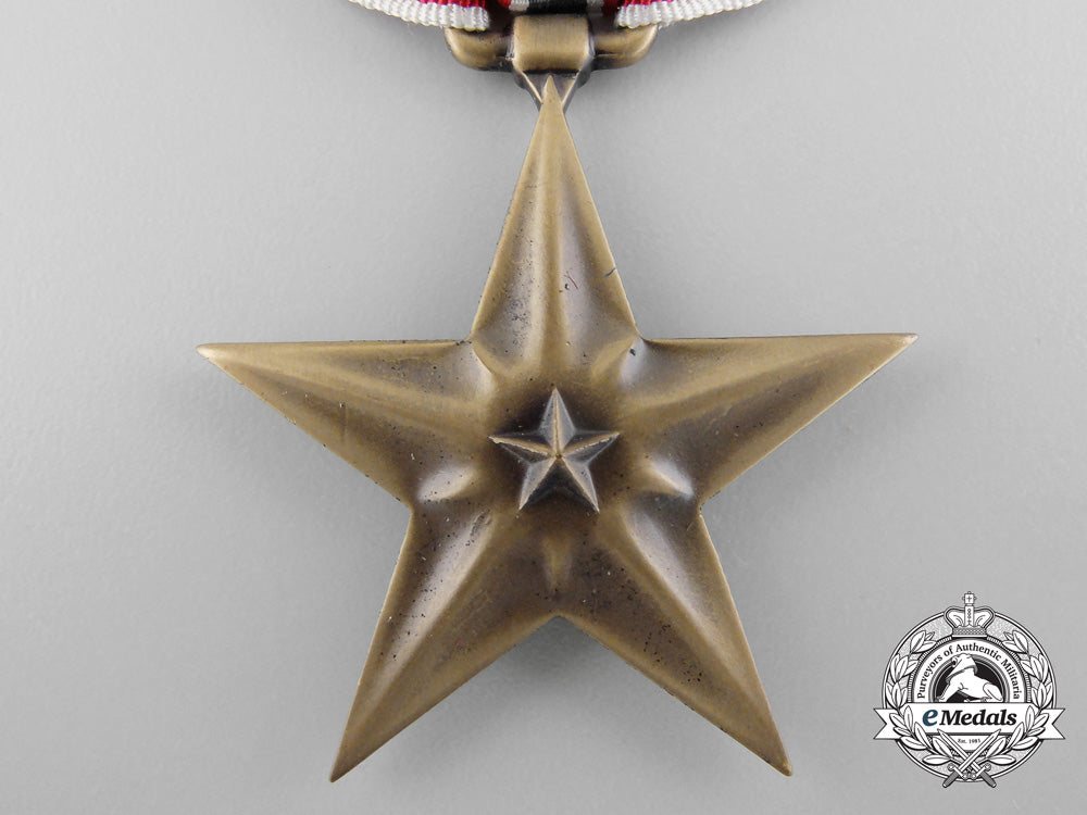 a_mint_american_bronze_star_with_box_b_2034