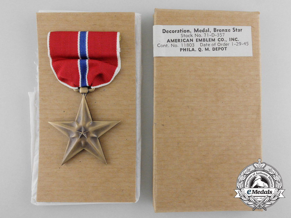 a_mint_american_bronze_star_with_box_b_2038